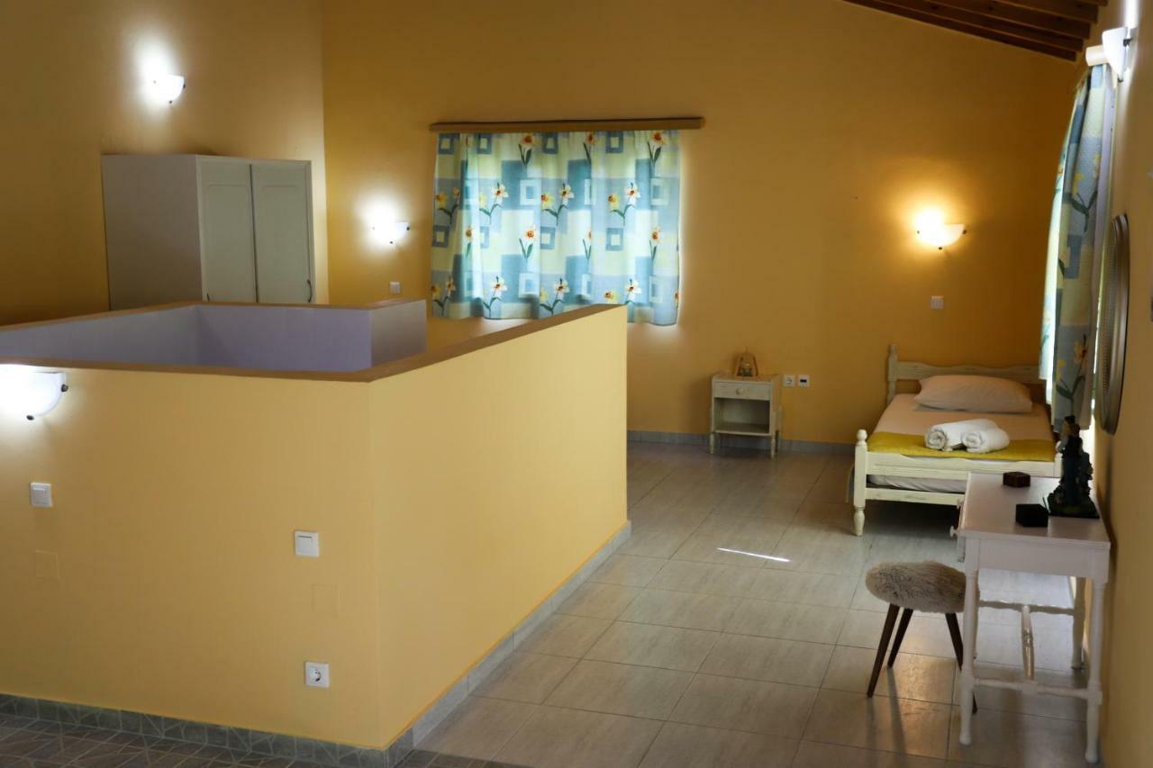George'S Sweet N' Cozy Maisonette In Ipsos Corfu Exterior photo